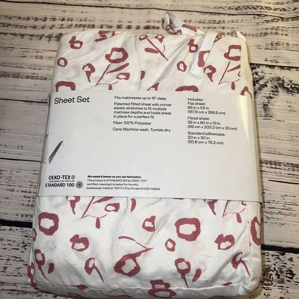 Room Essentials Microfiber Bed Sheet Set Twin/Twin XL Floral 3 Piece Bedroom NEW